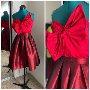 Hutch Red Crop Top with Bow Size L